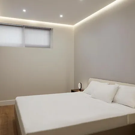 Apartment & Comfy 2mins Walking From Metro