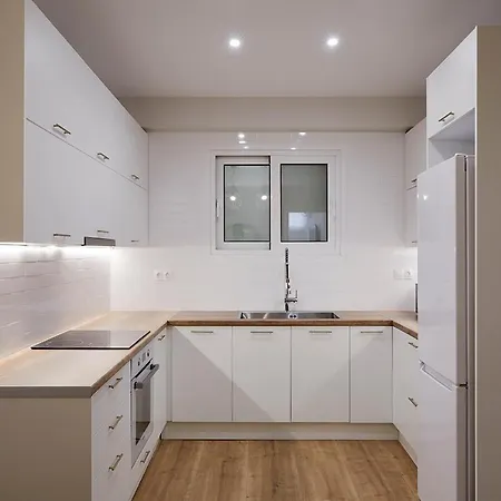 Apartment & Comfy 2mins Walking From Metro